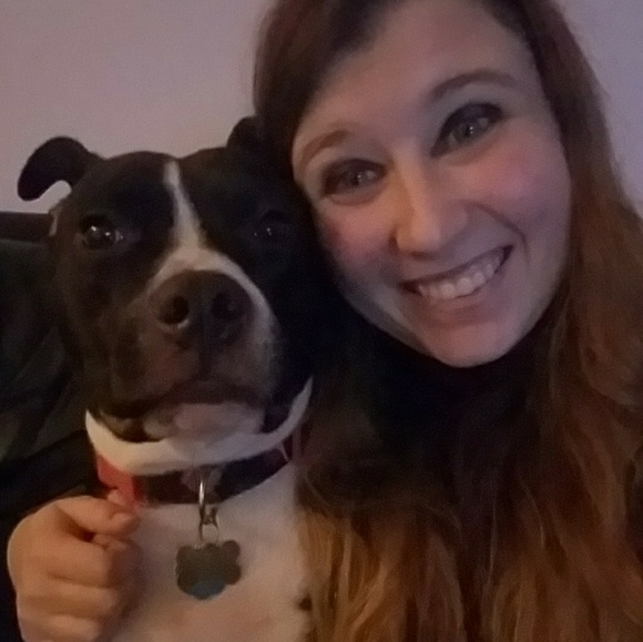 Meet your Posher, Emily - Picture 2 of 2